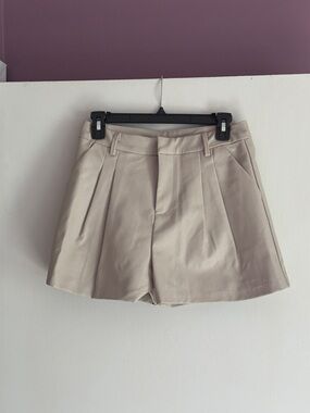 High-Rise Pleather Pleated Women's Shorts in Beige